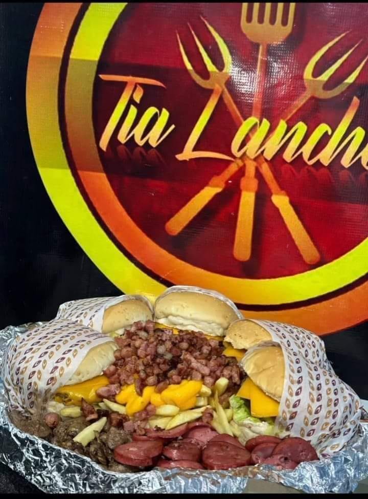 Combo Mega (5 hambúrguer + coração, calabresa, fritas com cheedar e bacon)